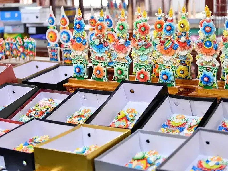 Straight Talk! Where to Buy Authentic Tibetan Handicrafts: Avoid Getting Scammed on Barkhor Street